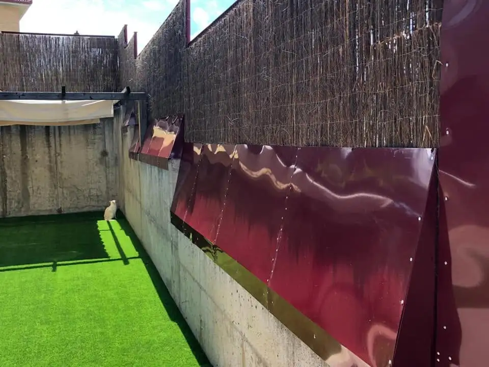 Instalación especial de protección para gatos en una vivienda