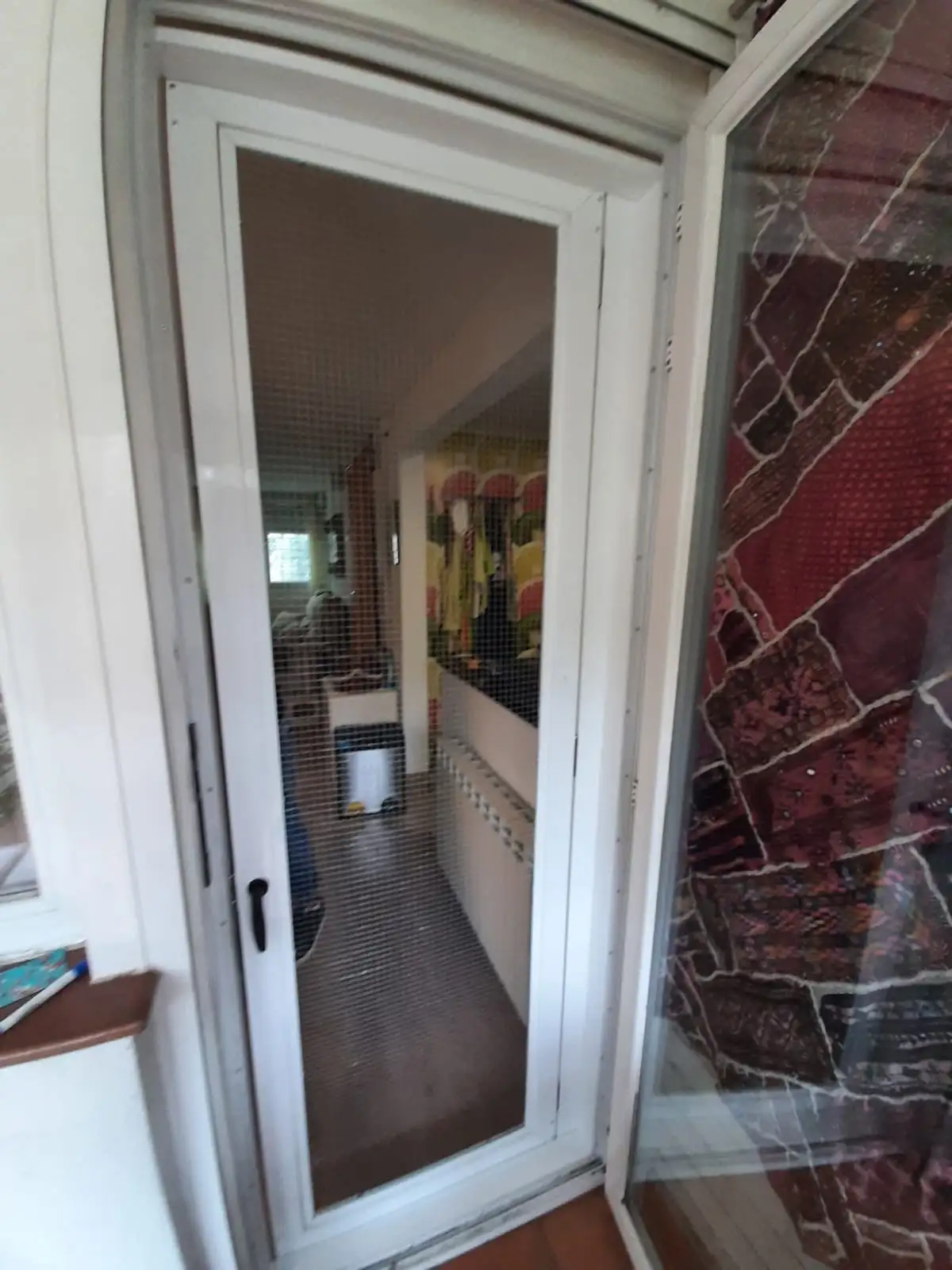 Puerta de separación para proteger a gatos y mascotas